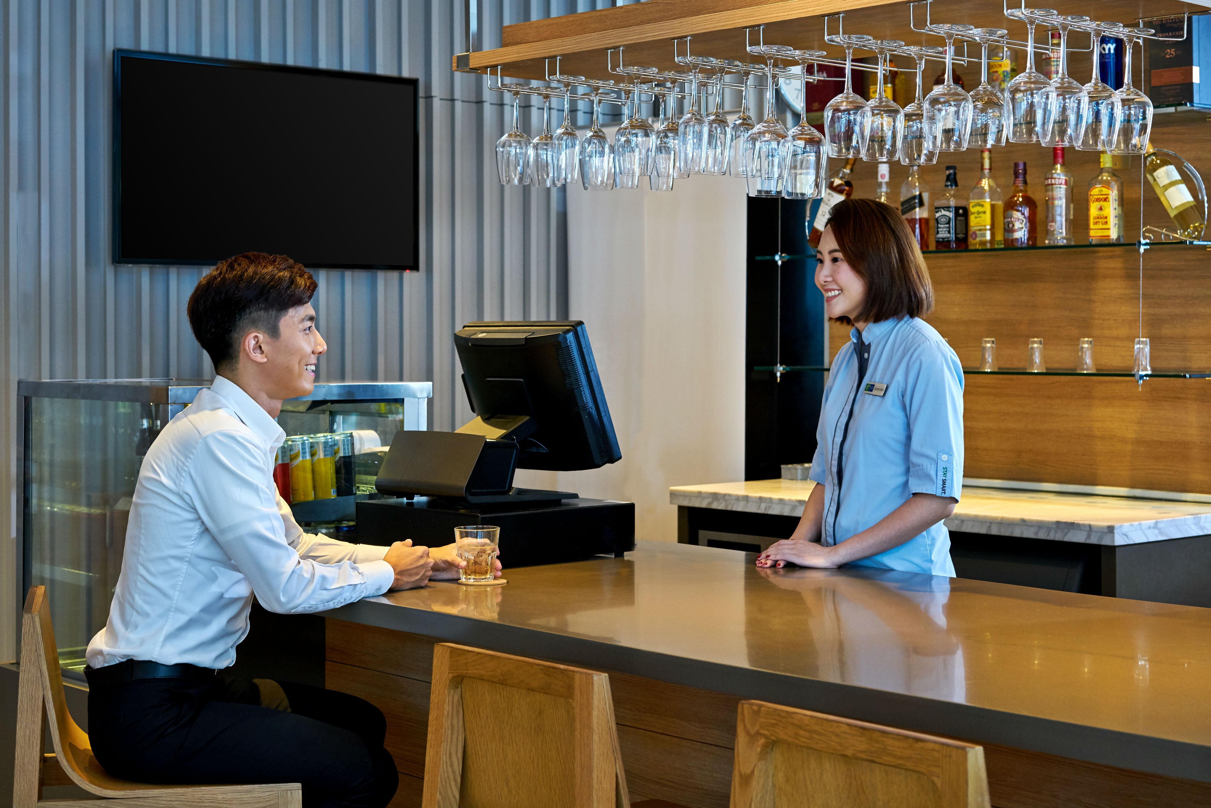 Holiday Inn Express Kota Kinabalu City Centre By Ihg Luaran gambar